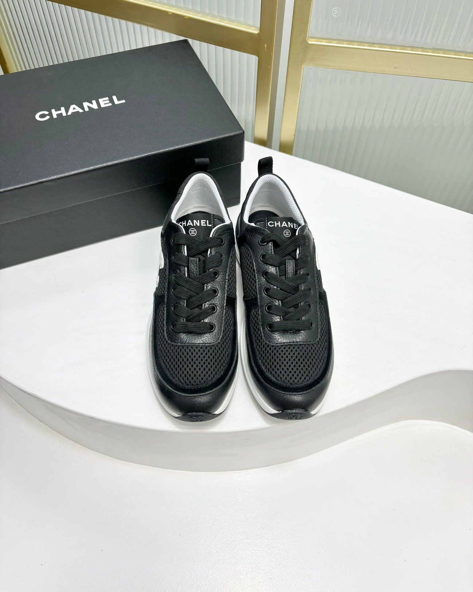 CHANEL SNEAKER IN BLACK SUEDE WITH WHITE LOGO