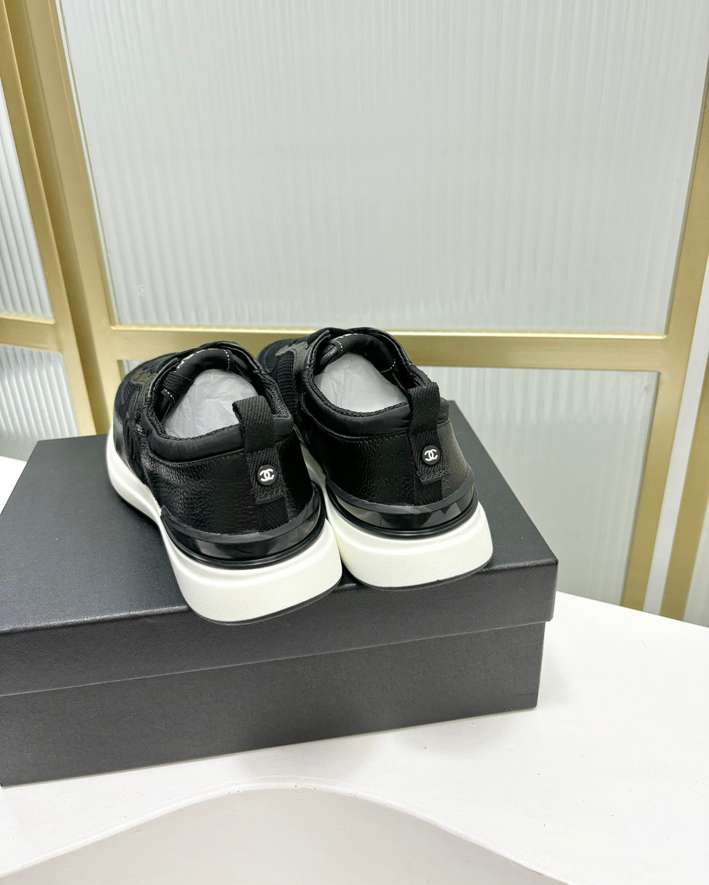 CHANEL SNEAKER IN BLACK SUEDE