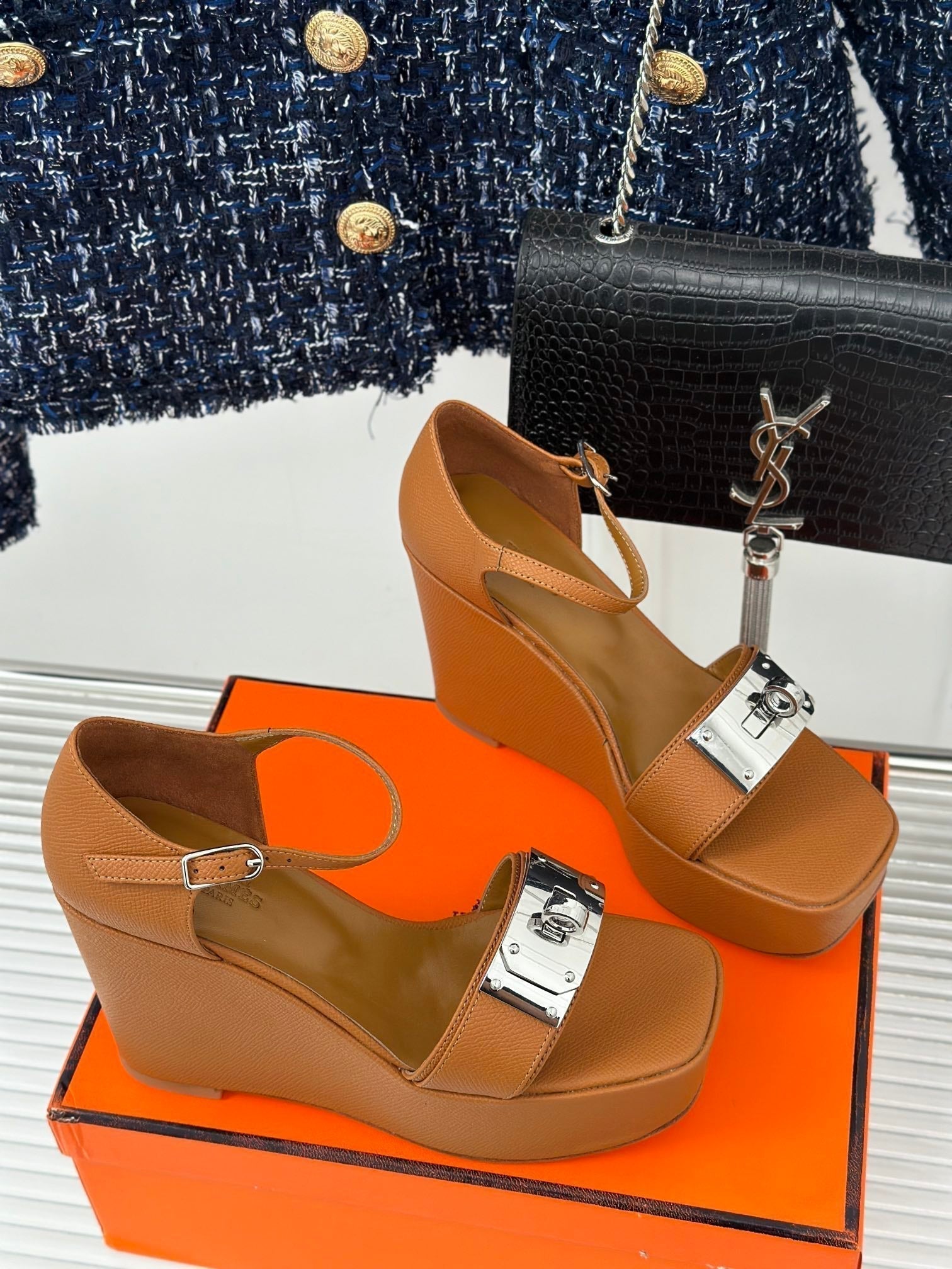 HERMES WEDGES SANDALS TAWNY LAMBSKIN