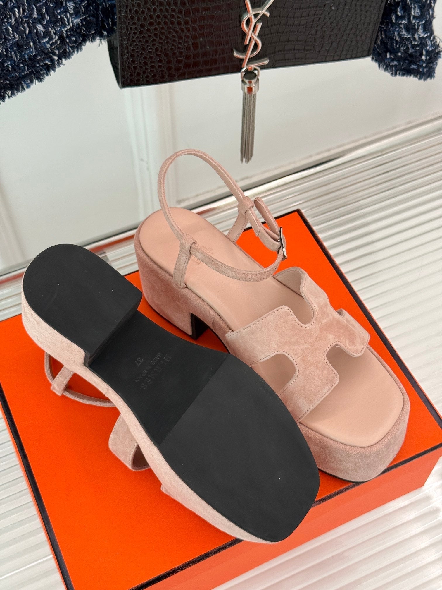 HERMES 25S JAM 30 HIGH-HEEL SANDAL IN PEACH PINK SUEDE