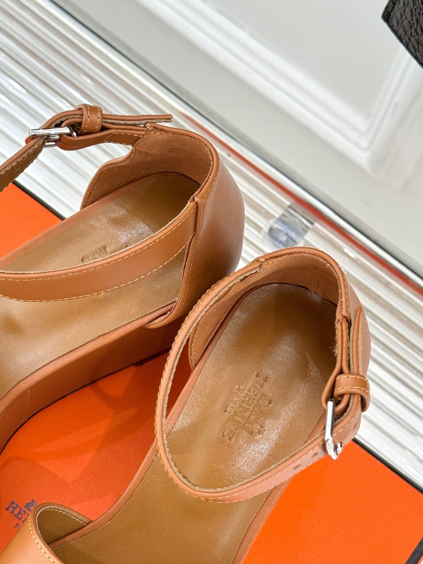 HERMES ILLUSION 35 SANDAL IN BRONZE BROWN CALFSKIN