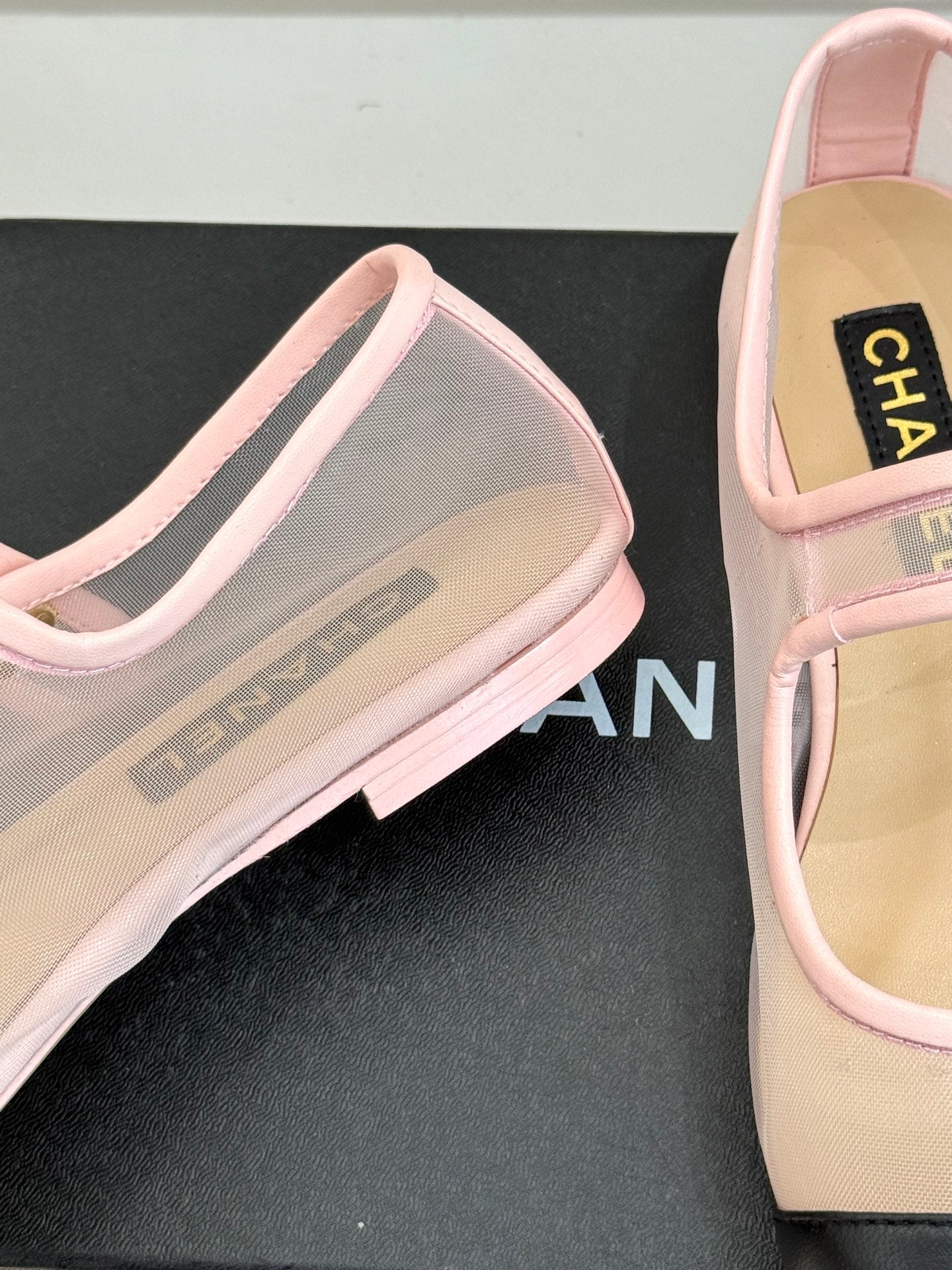 CHANEL FLAT SHOES IN PINK MESH AND BLACK LAMBSKIN