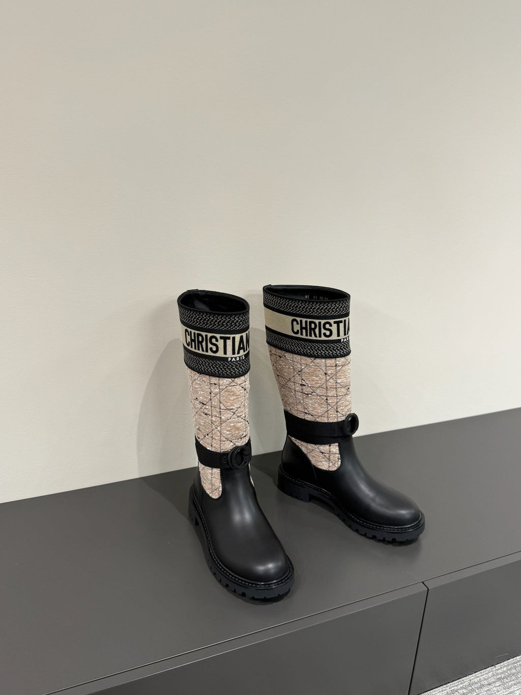 DIOR D-MAJOR BOOT TAUPE AND BLACK TECHNICAL FABRIC AND BLACK CALFSKIN