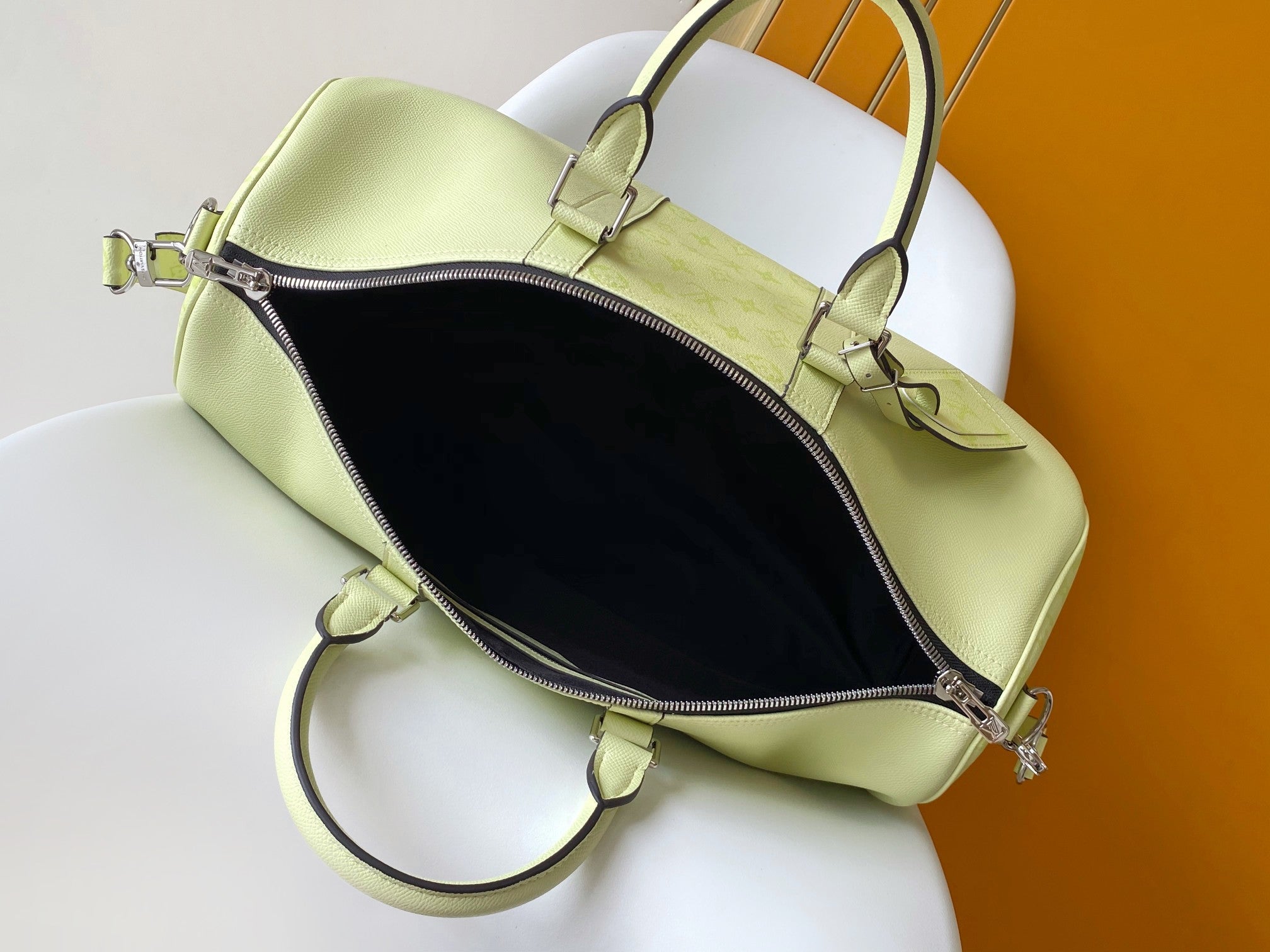 LOUIS VUITTON LV 25S KEEPALL BANDOULIÈRE 45 IN LIGHT OLIVE GREEN CALFSKIN SILVER HARDWARE