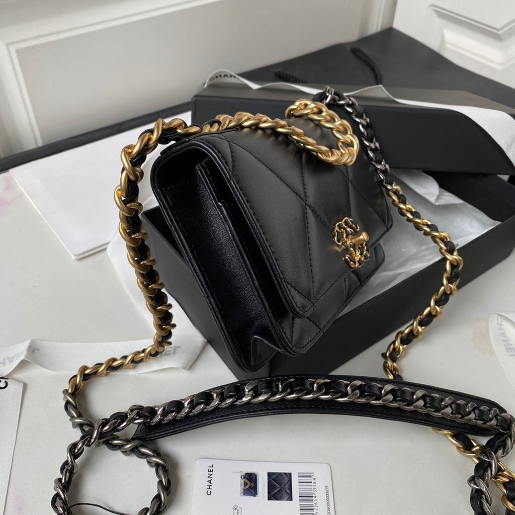 CHANEL 19 WOC 19CM BLACK LAMBSKIN GOLD HARDWARE