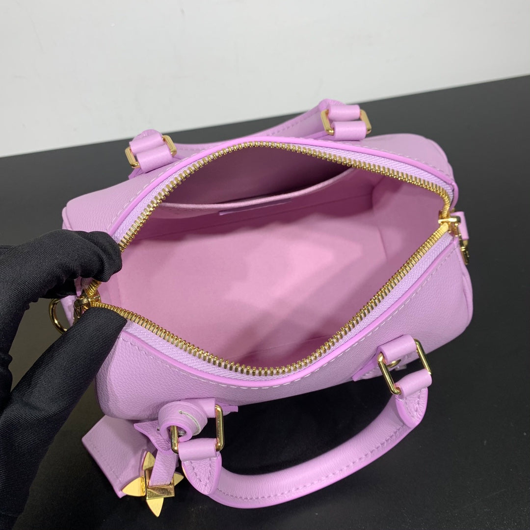 LOUIS VUITTON SPEEDY 18 IN LAVENDER CALFSKIN GOLD HARDWARE
