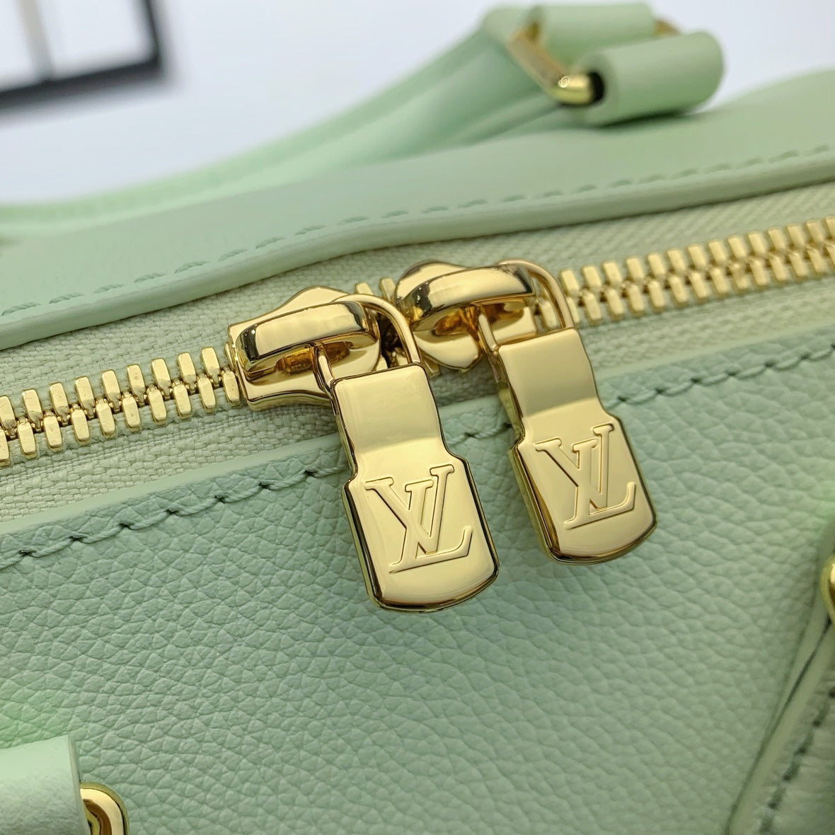 LOUIS VUITTON SPEEDY 18 IN PASTEL GREEN CALFSKIN GOLD HARDWARE