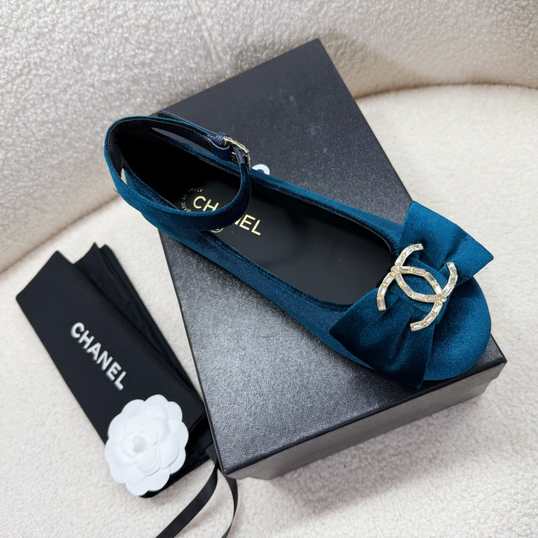 CHANEL MARY JANE SHOES IN CLASSIC BLUE VELVET