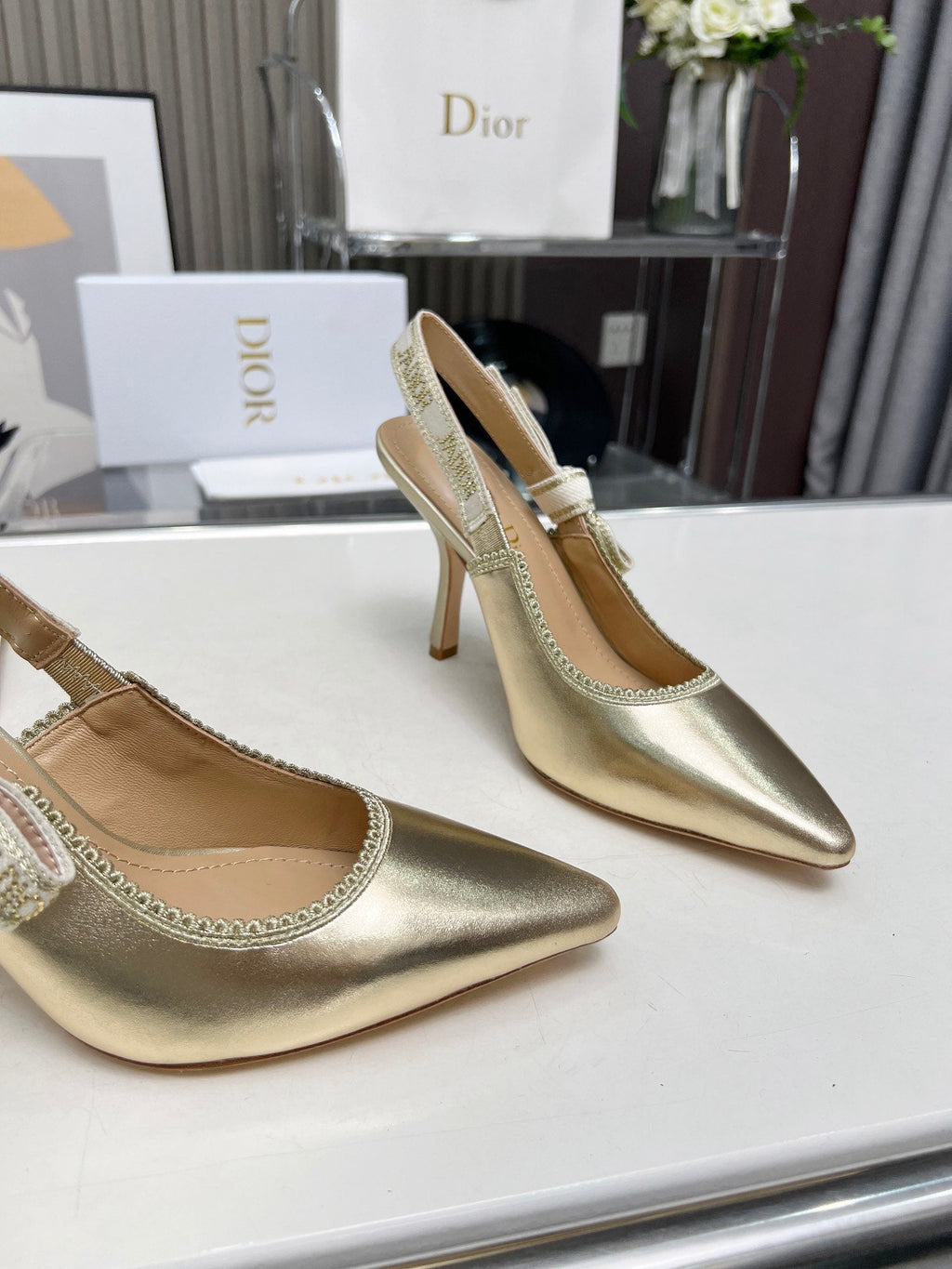 DIOR J'A SLINGBACK PUMP LIGHT GOLD CALFSKIN AND EMBROIDERED FABRIC 10 CM