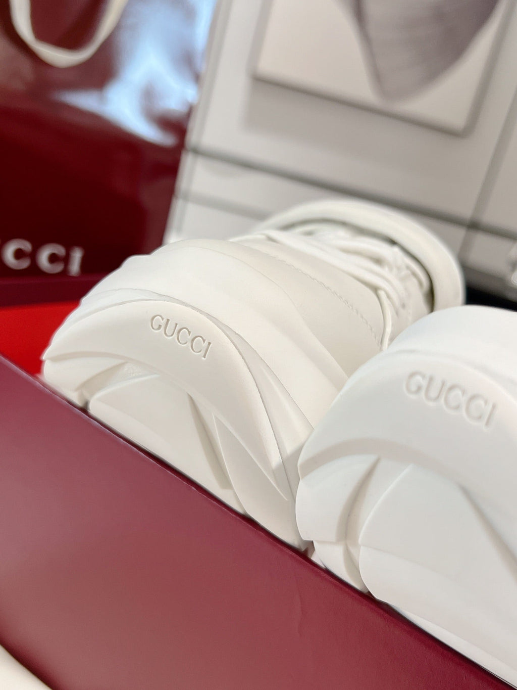 GUCCI WAVE SNEAKER IN RICE WHITE CALFSKIN WITH HANDWRITTEN LOGO