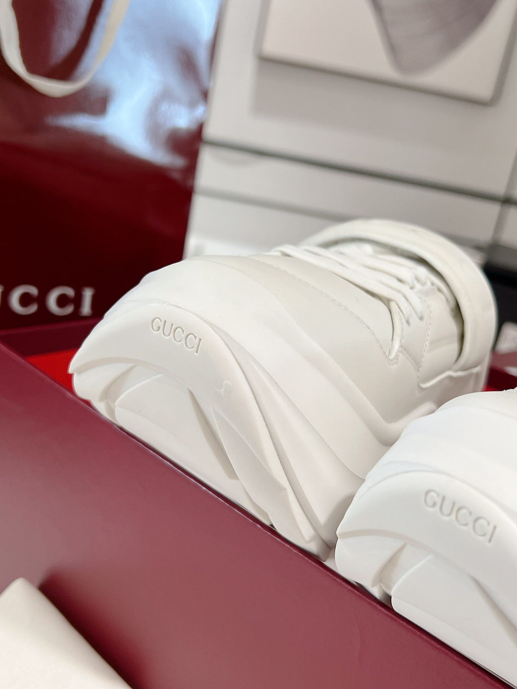 GUCCI WAVE SNEAKER IN RICE WHITE CALFSKIN