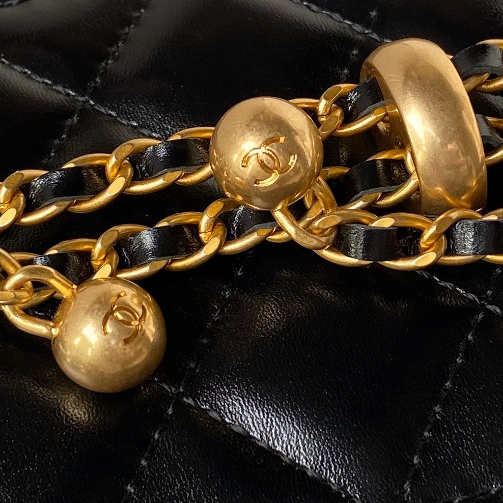 CHANEL VANITY CASE 19 BLACK LAMBSKIN GOLD HARDWARE