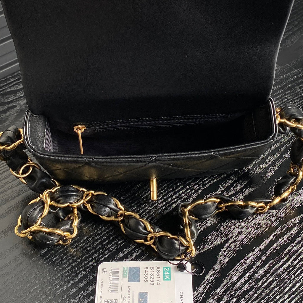 CHANEL SMALL FLAP BAG 21 IN BLACK CALFSKIN GOLD DOUBLE C THICK CHAIN