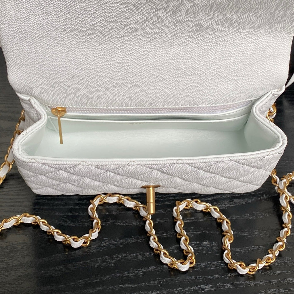CHANEL 25S FLAP BAG 19 IN WHITE CALFSKIN GOLD HARDWARE