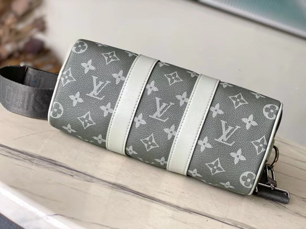 LOUIS VUITTON KEEPALL BANDOULIÈRE 25 IN GRAY MONOGRAM GRADIENT CANVAS
