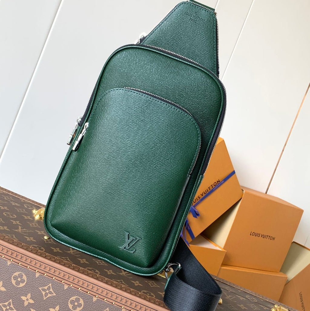 LOUIS VUITTON AVENUE SLINGBAG 31 IN DARK GREEN TAIGA LEATHER
