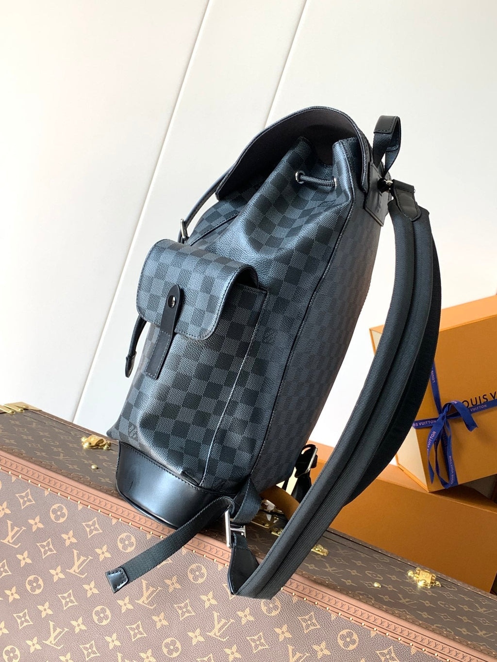 LOUIS VUITTON CHRISTOPHER MM BACKPACK 47 IN BLACK DAMIER GRAPHITE CANVAS