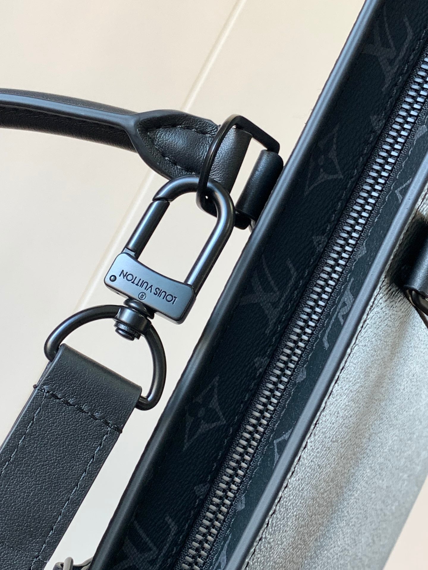 LOUIS VUITTON LV 25S SAC PLAT BAG 39 IN BLACK MONOGRAM ECLIPSE CANVAS