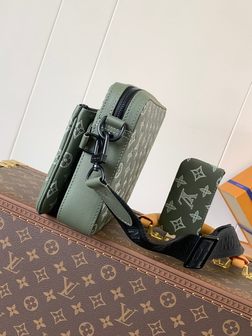 LOUIS VUITTON TRIO MESSENGER BAG 25 IN GREEN MONOGRAM SHADOW CALFSKIN