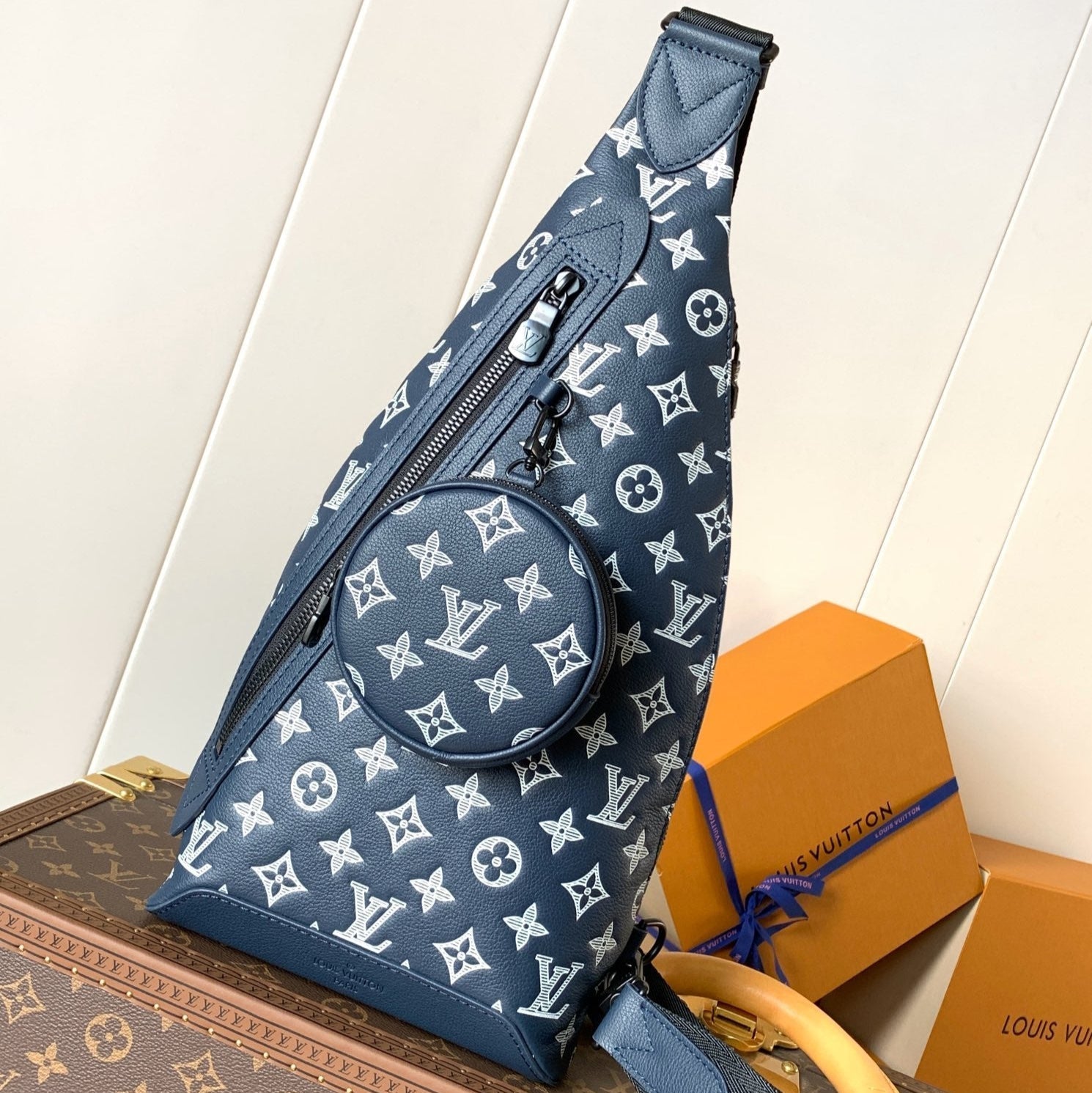 LOUIS VUITTON DUO CROSSBAG BAG 42 IN BLUE AND WHITE MONOGRAM SHADOW COWHIDE