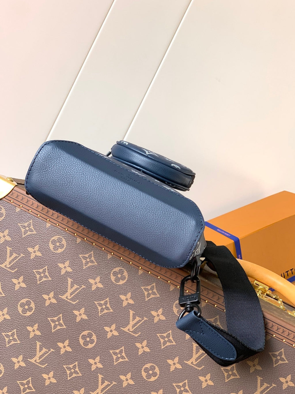 LOUIS VUITTON DUO CROSSBAG BAG 42 IN BLUE AND WHITE MONOGRAM SHADOW COWHIDE