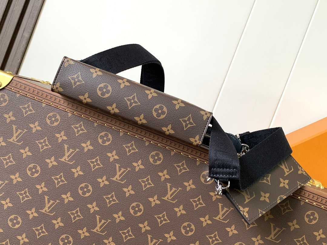 LOUIS VUITTON LV 25S GASTON WEARABLE WALLET 22 IN MONOGRAM MACASSAR CANVAS