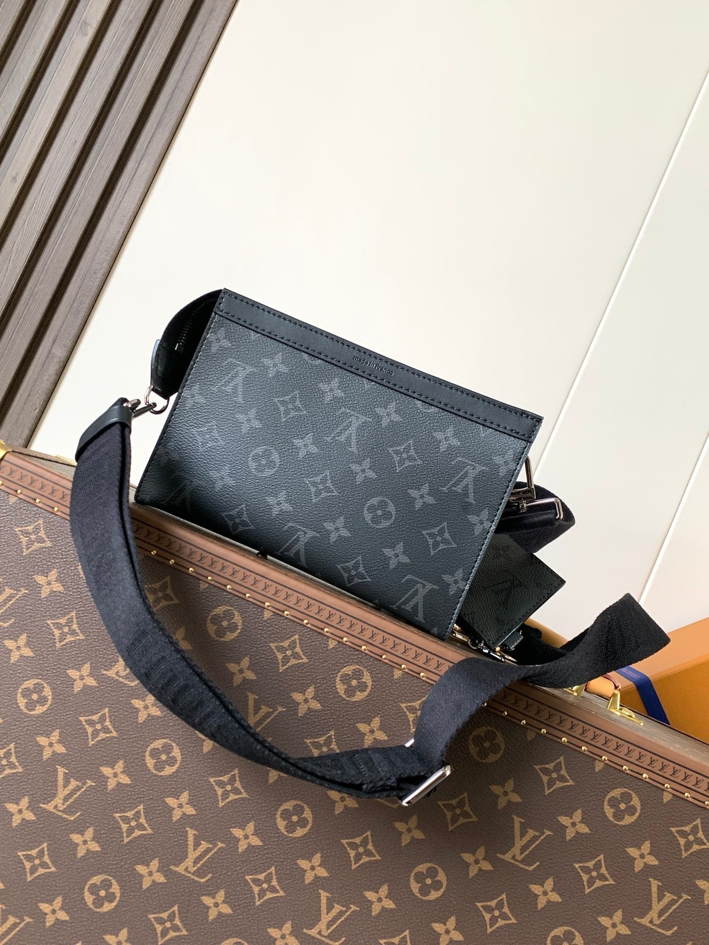 LOUIS VUITTON LV 25S GASTON WEARABLE WALLET 22 IN MONOGRAM ECLIPSE REVERSE CANVAS