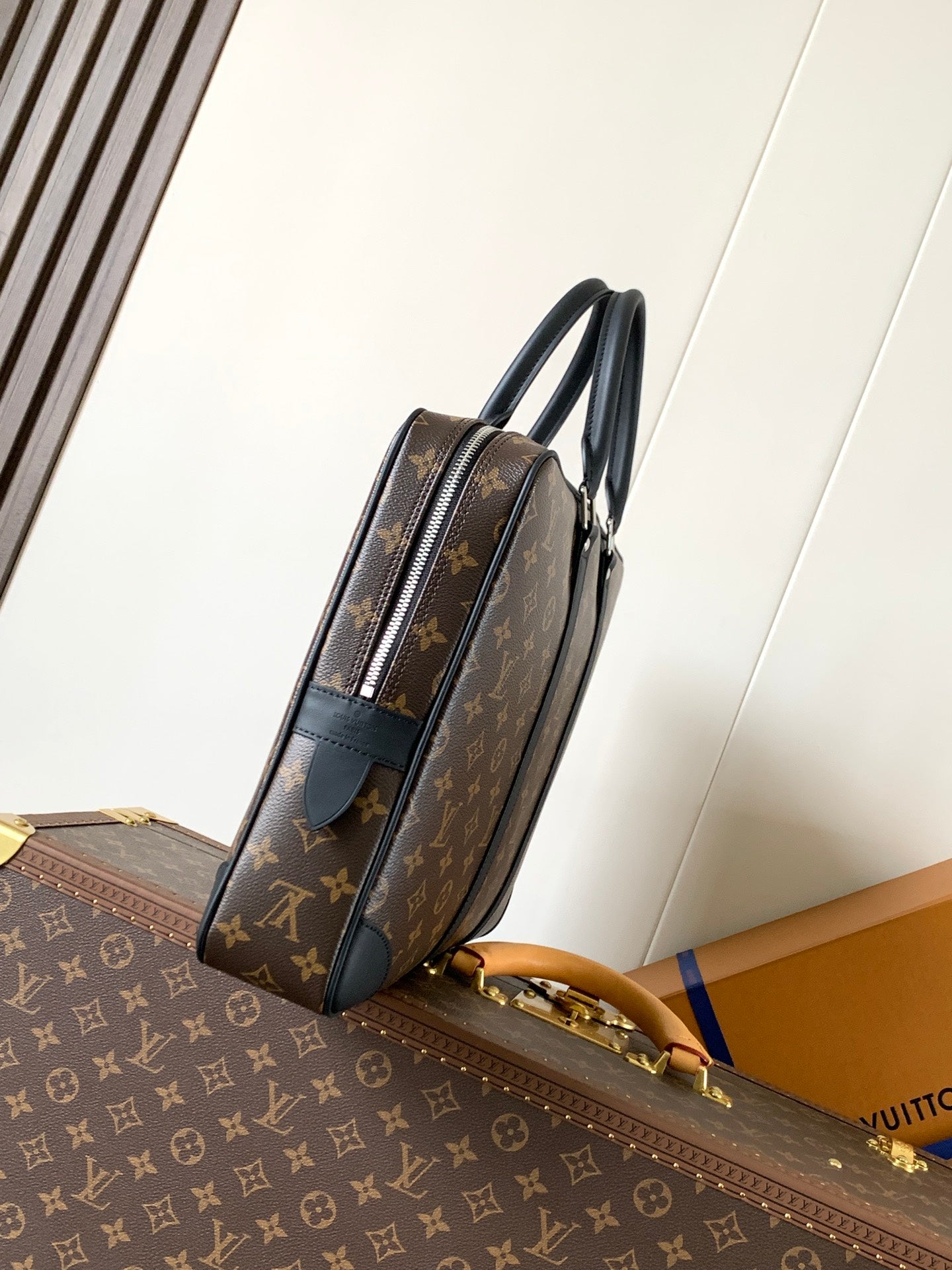 LOUIS VUITTON LV 25S PORTE- DOCUMENTS VOYAGE 41 IN BROWN AND BLACK EMBOSSED DAMIER INFINI CALFSKIN
