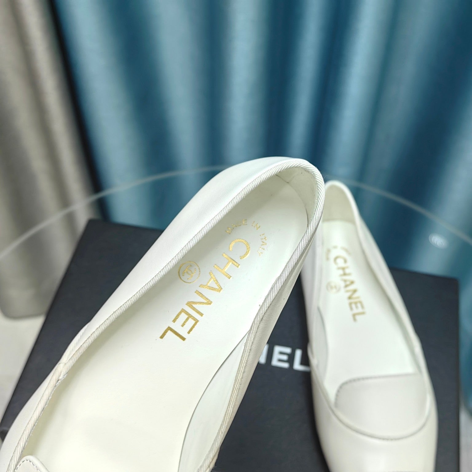 CHANEL BALLET FLAT WHITE MIX BLACK SHEEPSKIN POINTED TOE