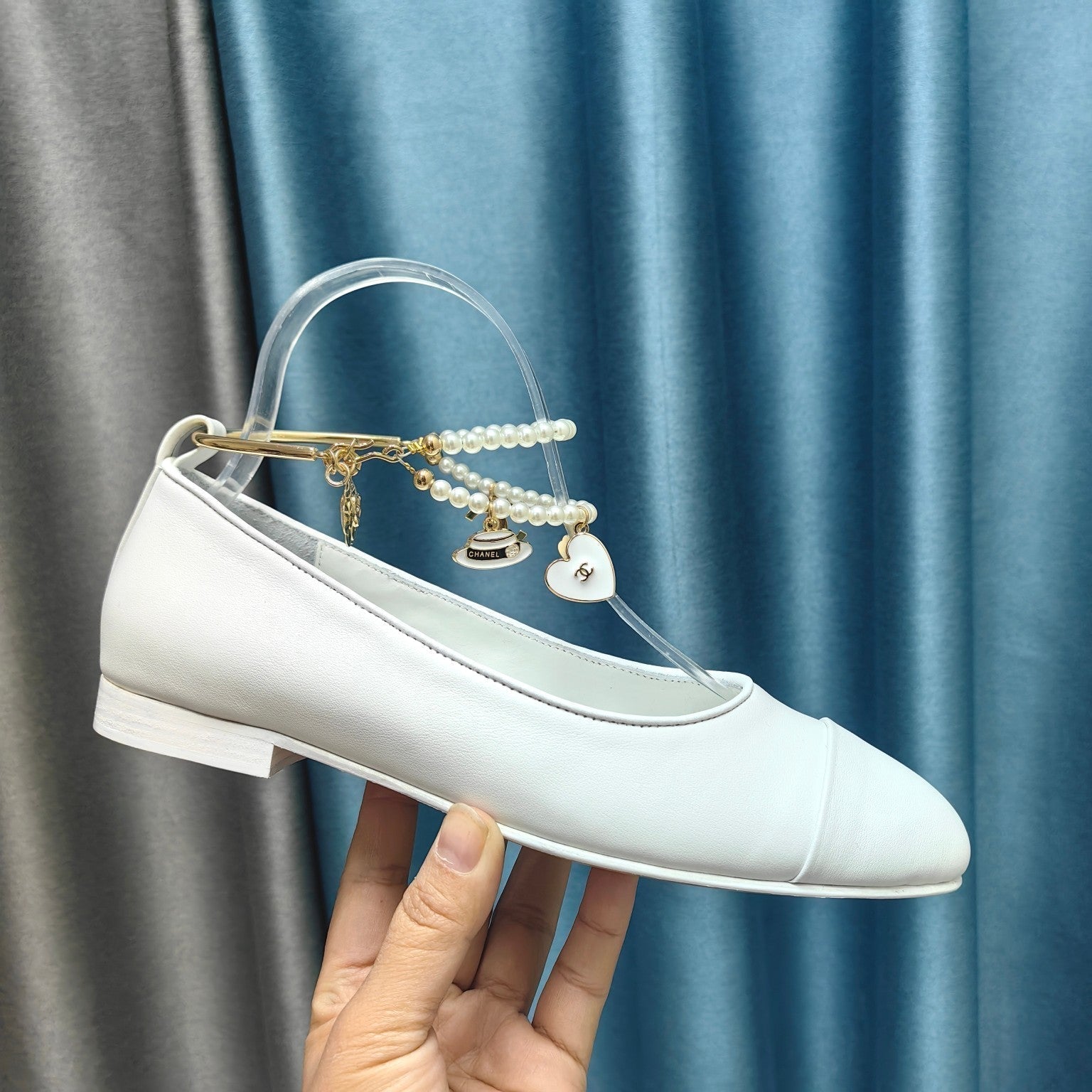 CHANEL MARY JANE WITH PEARL STRAP IN WHITE LAMBSKIN
