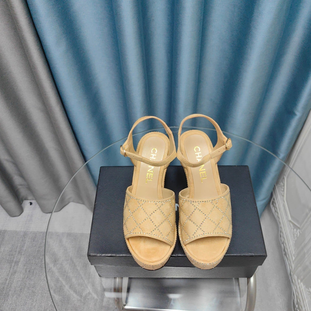 CHANEL THICK-SOLED WEDGE SANDALS IN BEIGE CREAM SUEDE