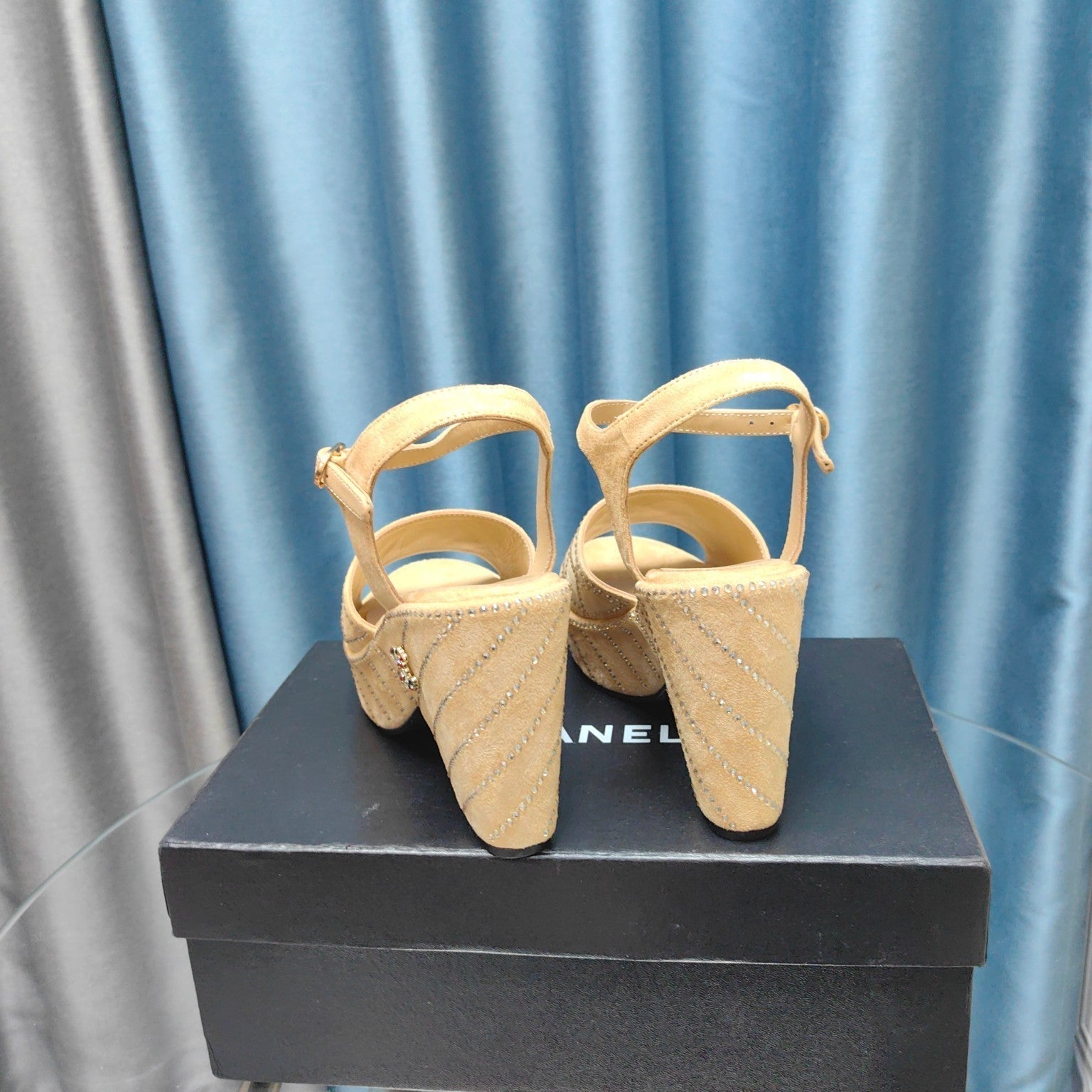 CHANEL THICK-SOLED WEDGE SANDALS IN BEIGE CREAM SUEDE