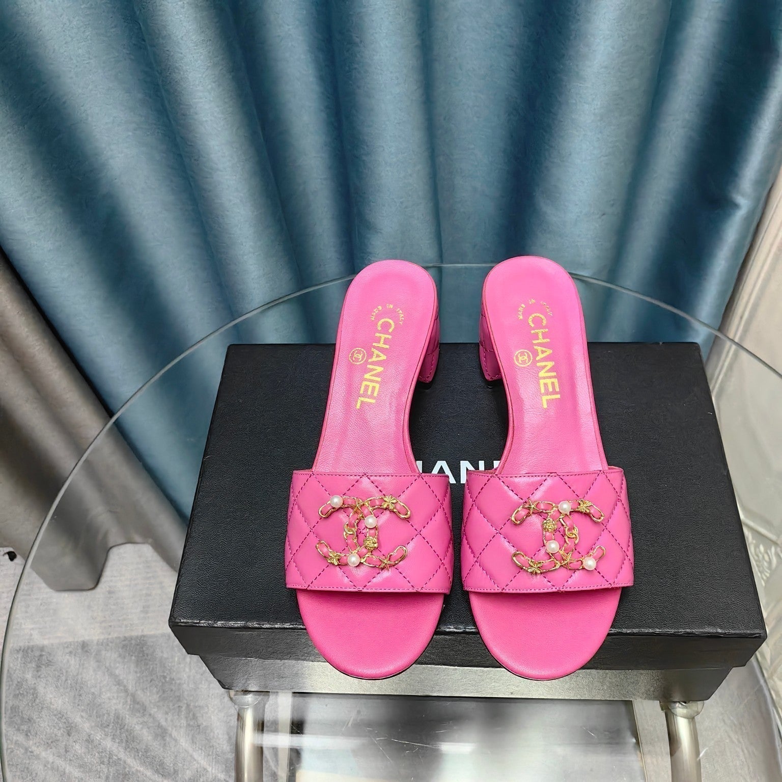 CHANEL MULE SLIDE SANDAL IN BRIGHT PINK LAMBSKIN