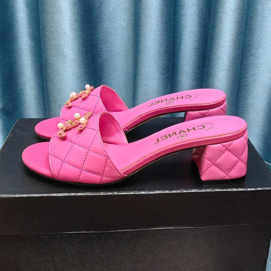 CHANEL MULE SLIDE SANDAL IN BRIGHT PINK LAMBSKIN