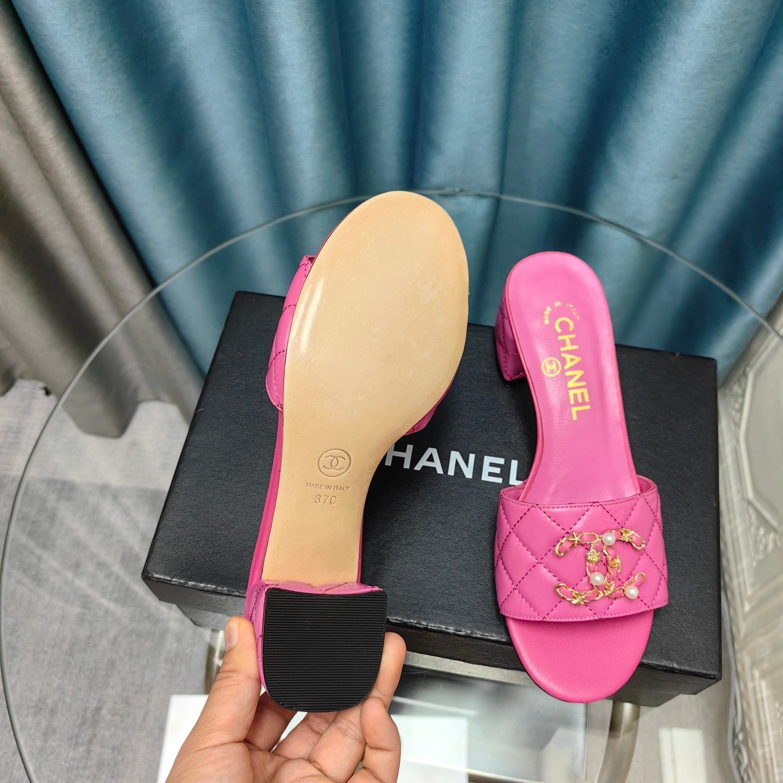 CHANEL MULE SLIDE SANDAL IN BRIGHT PINK LAMBSKIN