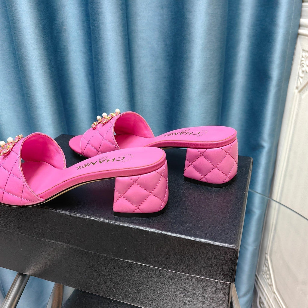 CHANEL MULE SLIDE SANDAL IN BRIGHT PINK LAMBSKIN