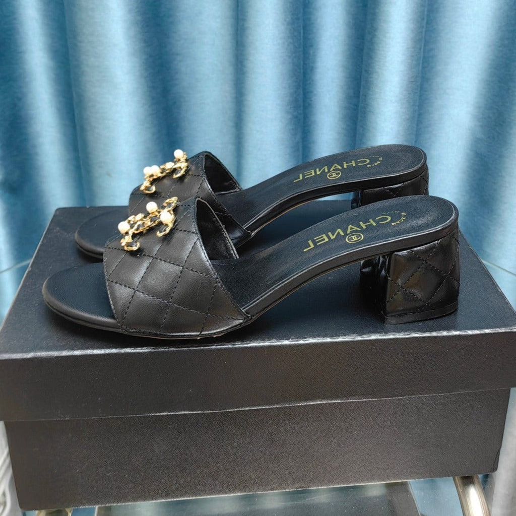 CHANEL MULE SLIDE SANDAL IN BLACK LAMBSKIN