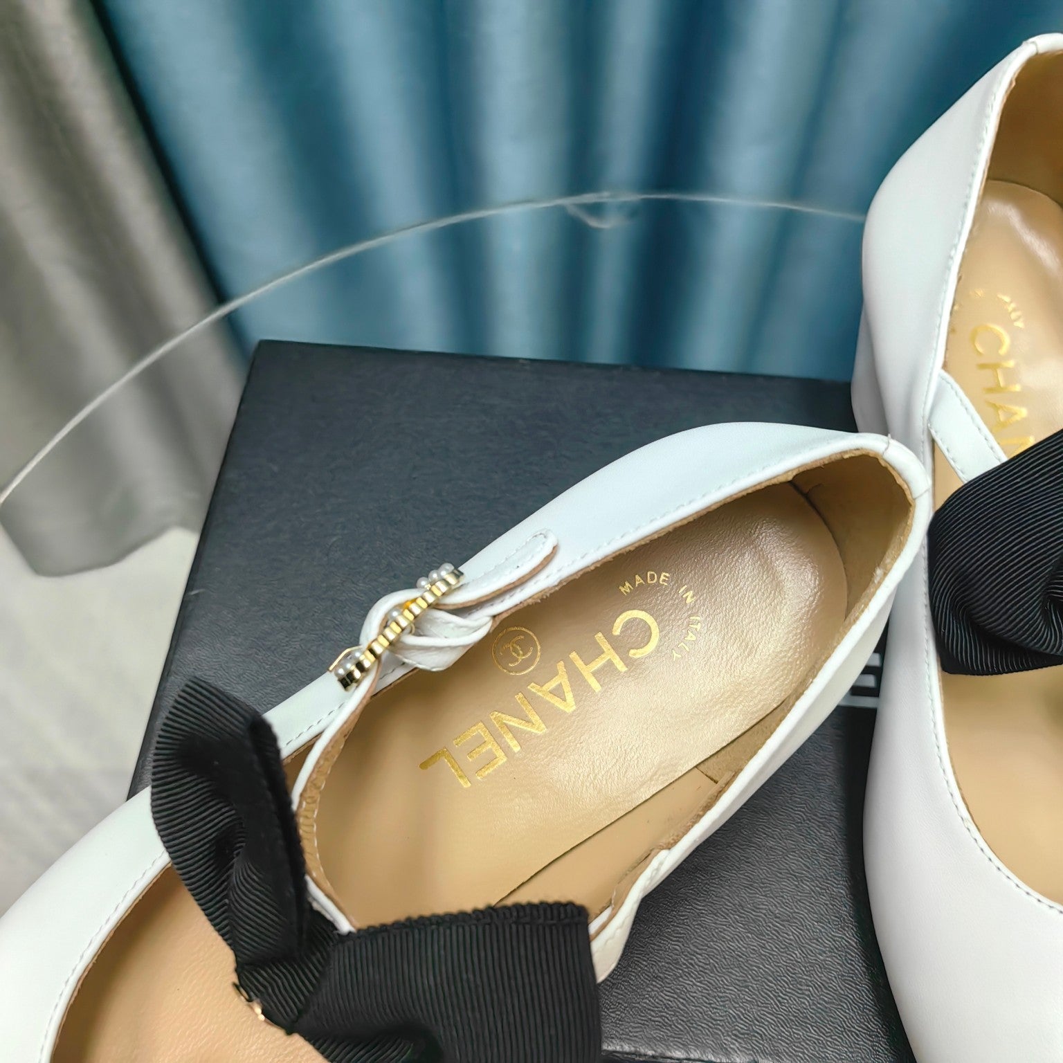 CHANEL HIGH MARY JANE SHOES WHITE SHEEPSKIN WITH BLACK BOW