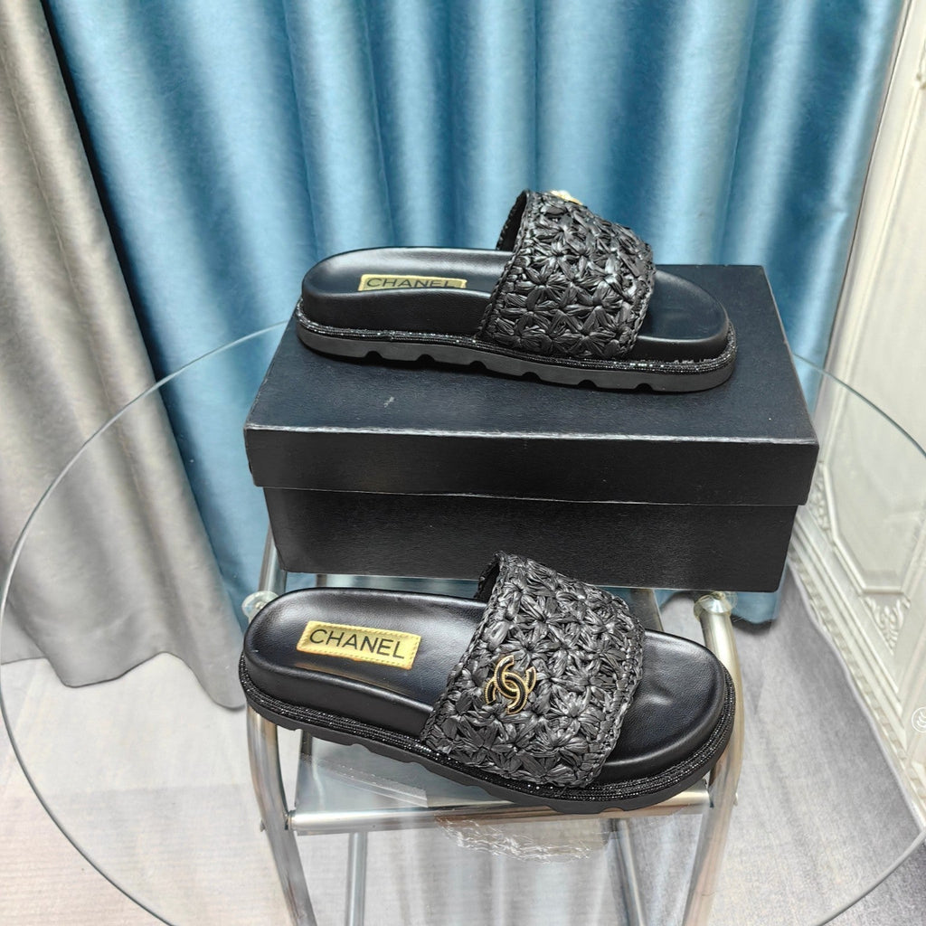 CHANEL KNIT SLIPPERS IN BLACK WOVEN SATIN AND SHEEPSKIN