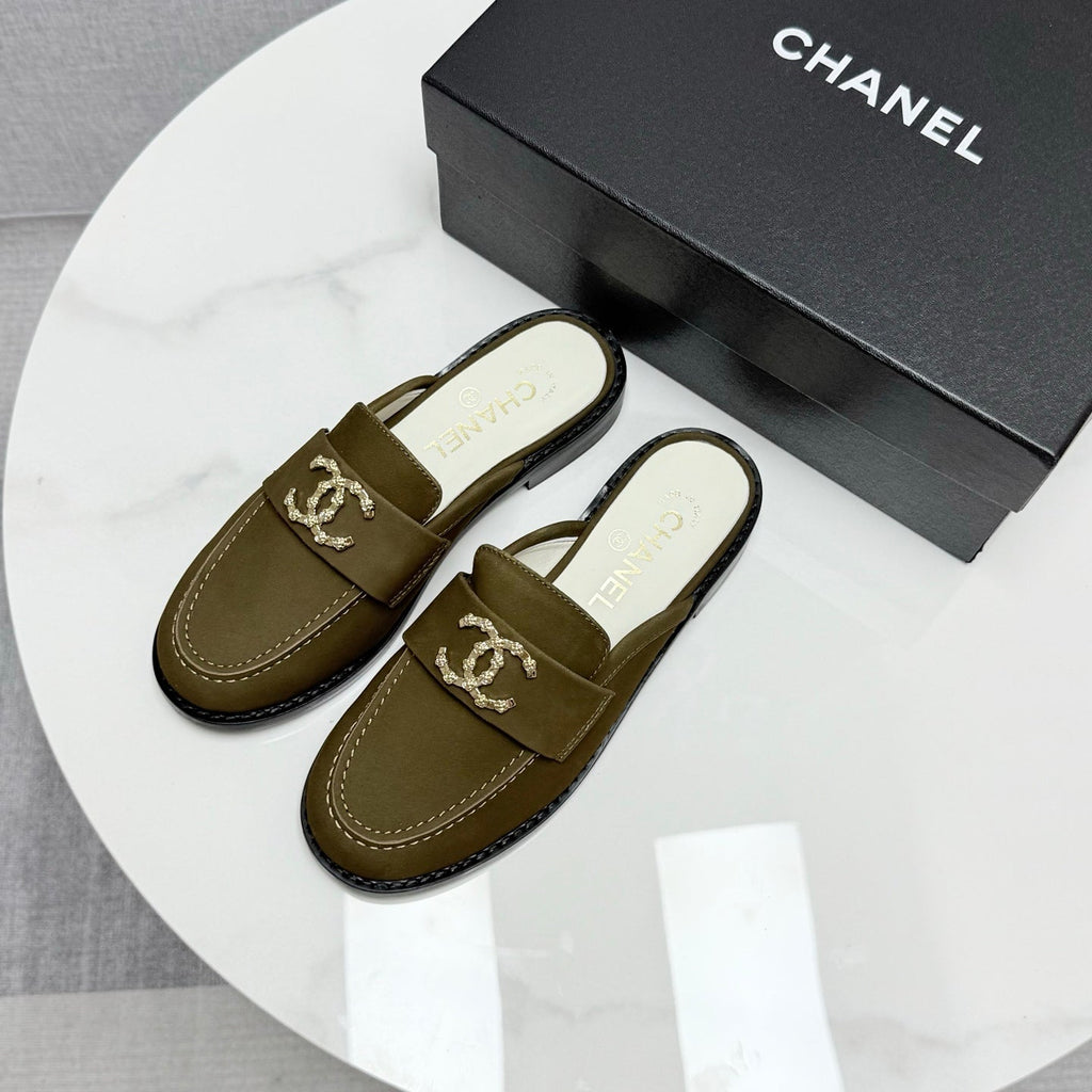 CHANEL FLAT MULE 25S IN OLIVE BROWN CALFSKIN STYLE 6