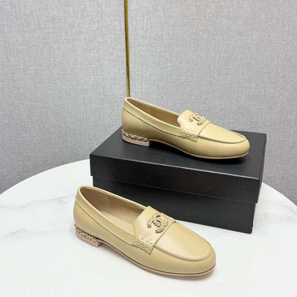 CHANEL LOAFER 25S IN WARM BEIGE LAMBSKIN WITH GOLD HARDWARE