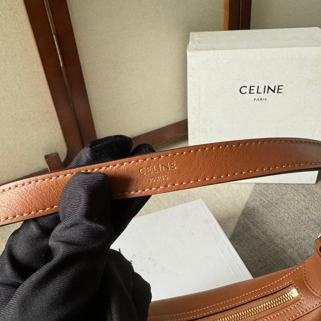 CELINE SMALL HELOÏSE BAG CUIR 22 IN GINGER ORANGE CALFSKIN EMBOSSED LOGO