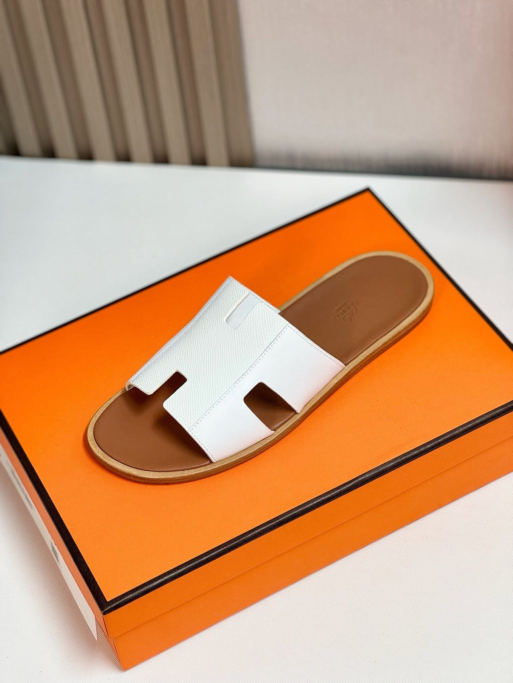 HERMES IZMIR SANDAL LIGHT BROWN MIX WHITE LAMBSKIN