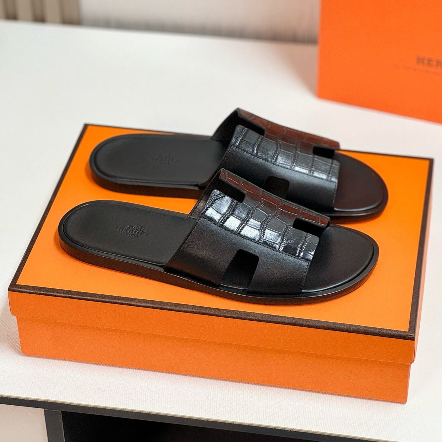 HERMES Izmir sandal black