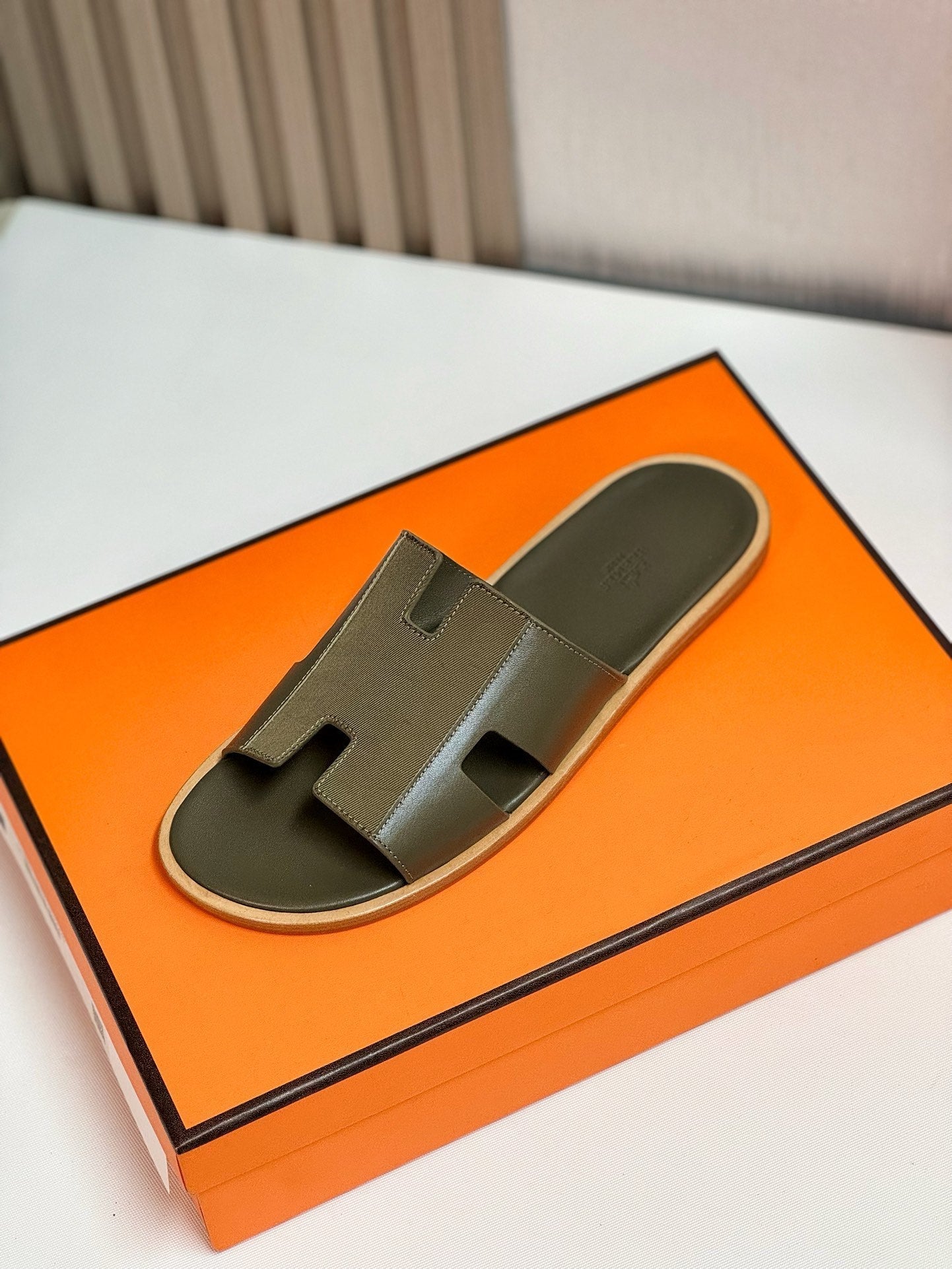HERMES IZMIR SANDAL MOSS LAMBSKIN