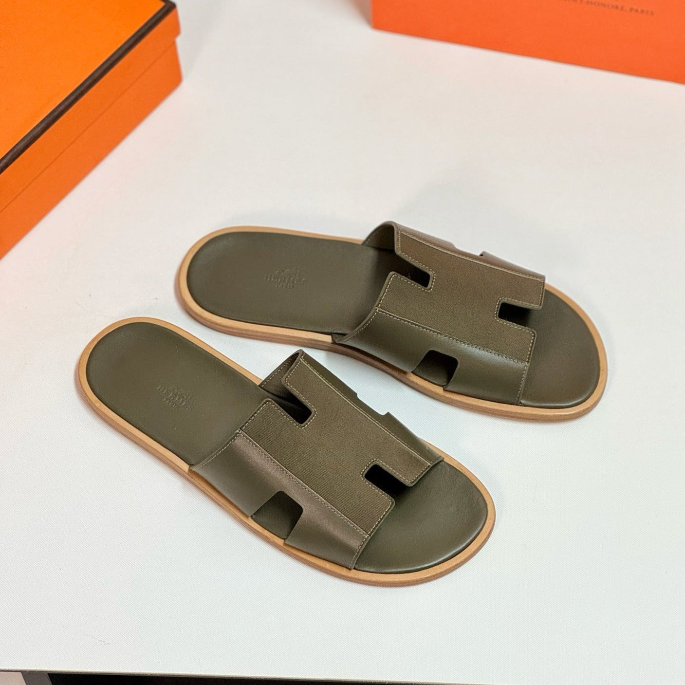 HERMES Izmir sandal crocodile