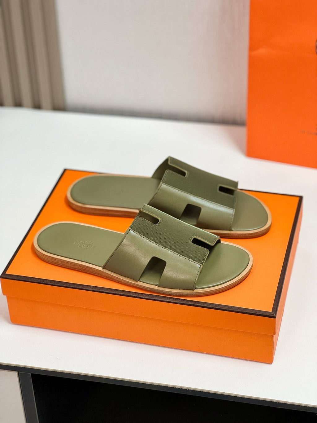 HERMES IZMIR SANDAL OLIVE MIX MOSS LAMBSKIN