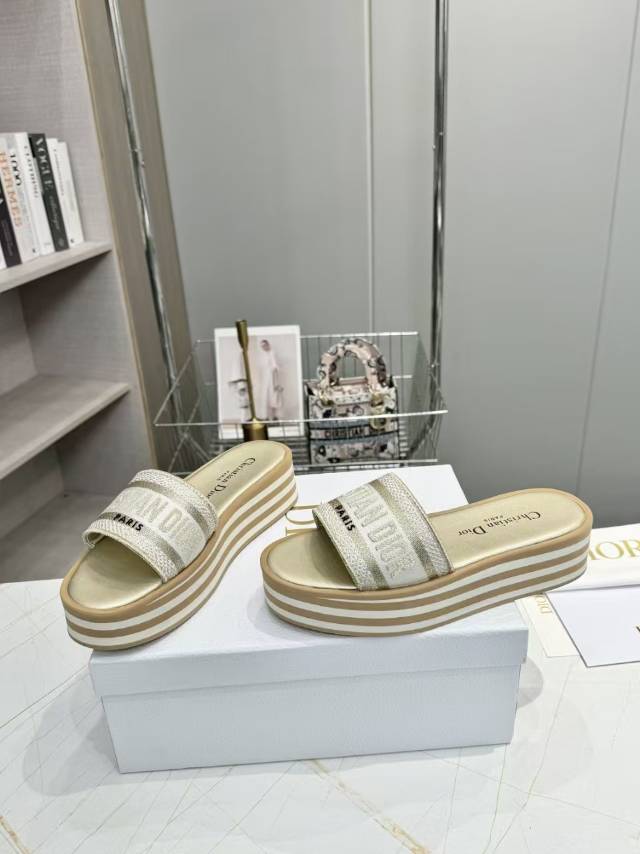 DIOR CD DWAY PLATFORM SLIDE IN SAGE GREEN AND WHITE COTTON STRIPED SOLE