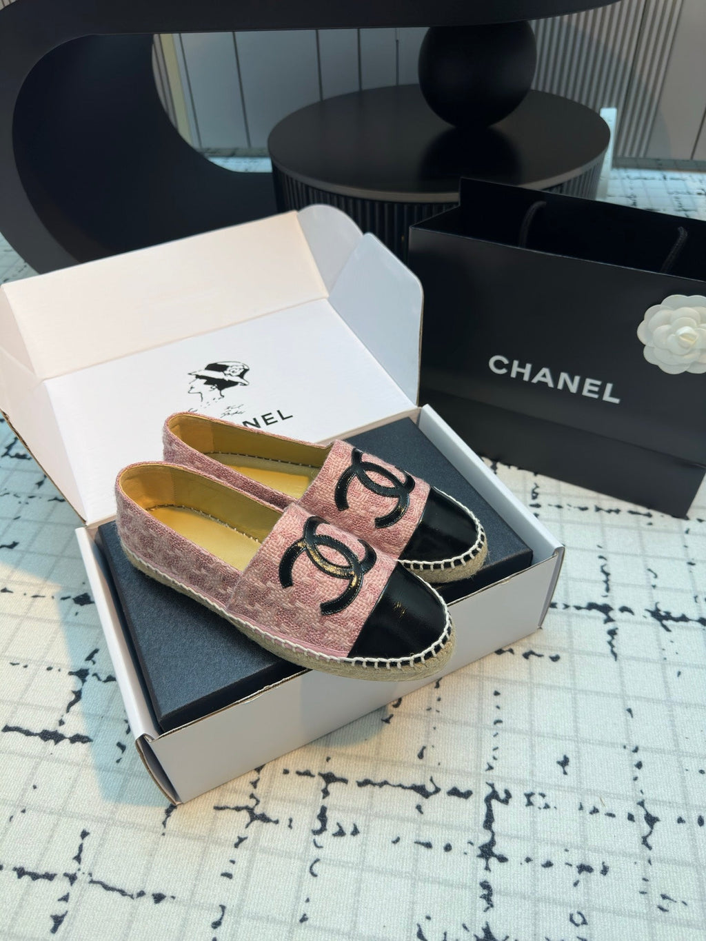 CHANEL ESPADRILLES LOAFERS IN LIGHT PINK TWEED AND BLACK LAMBSKIN