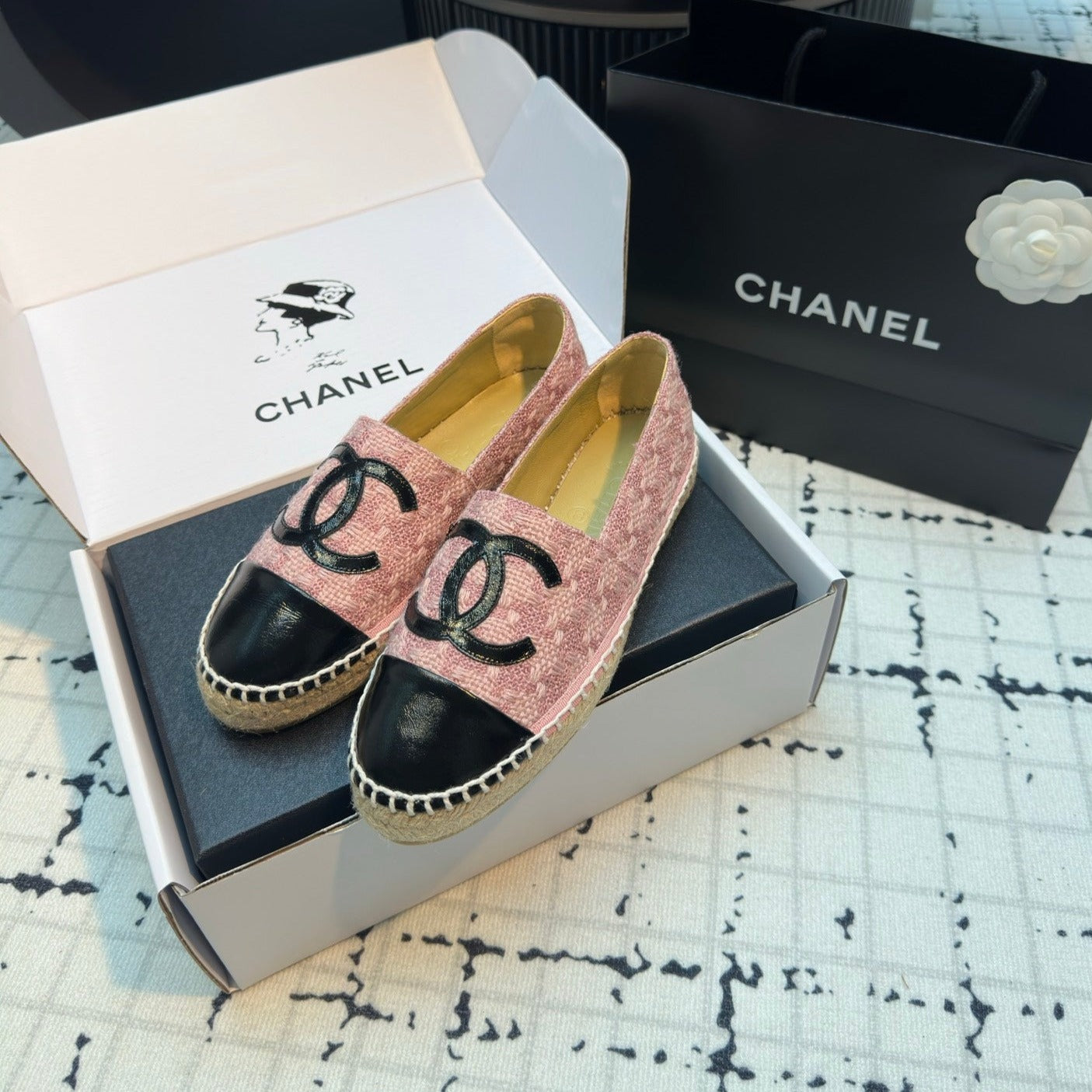 CHANEL ESPADRILLES LOAFERS IN LIGHT PINK TWEED AND BLACK LAMBSKIN